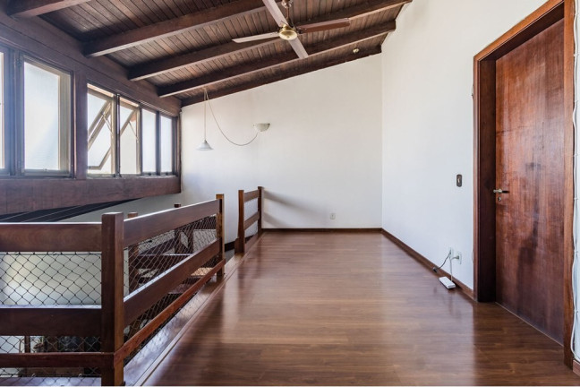 Imagem Casa com 3 Quartos à Venda, 235 m² em Guarujá - Porto Alegre Imagem Casa com 3 Quartos à Venda, 235 m² em Guarujá - Porto Alegre