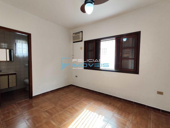 Imagem Casa com 2 Quartos à Venda, 120 m² em Guilhermina - Praia Grande
