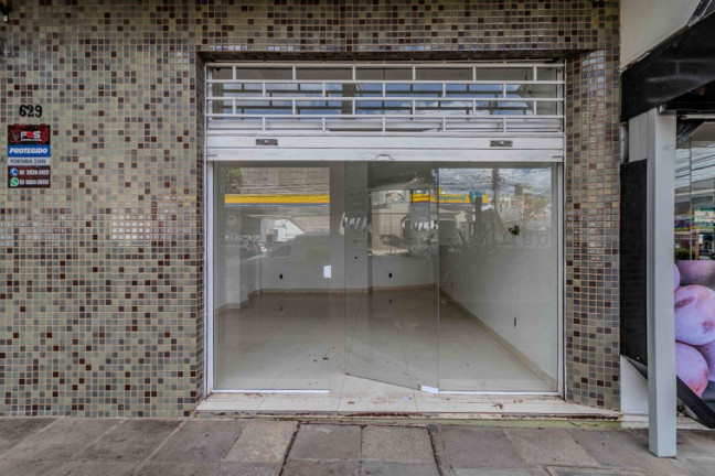Sala Comercial à Venda, 27 m² em Moinhos De Vento - Porto Alegre