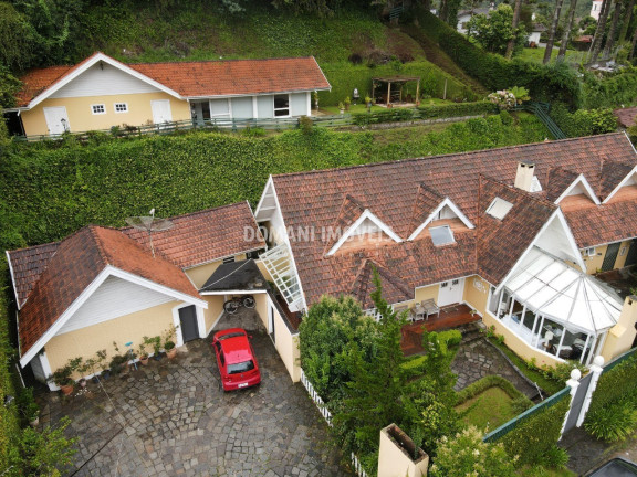 Casa com 6 Quartos à Venda, 682 m² em Região De Capivari - Campos Do Jordão