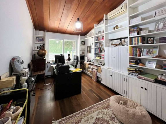 Imagem Casa de Condomínio com 5 Quartos à Venda, em Parque Silvino Pereira - Cotia Imagem Casa de Condomínio com 5 Quartos à Venda, em Parque Silvino Pereira - Cotia