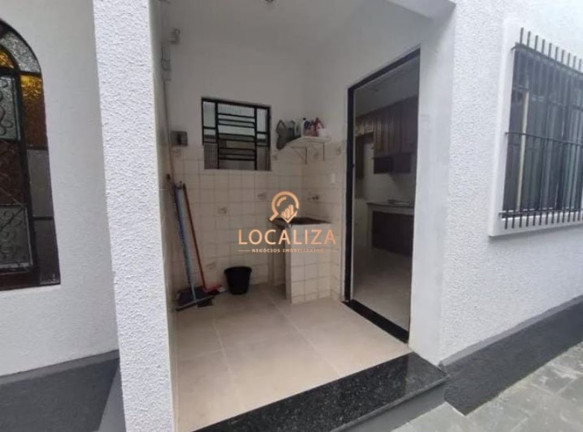 Imagem Casa com 3 Quartos à Venda, 225 m² em Bosque Dos Eucaliptos - São José Dos Campos