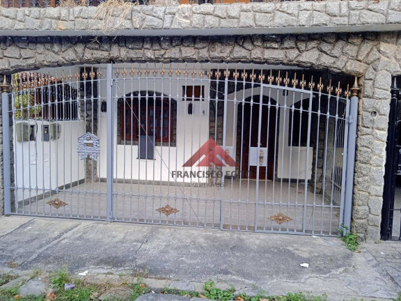 Casa com 2 Quartos à Venda, 94 m² em Mutondo - São Gonçalo