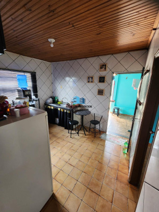 Imagem Casa com 3 Quartos à Venda, 150 m² em Santo Hilário - Goiânia