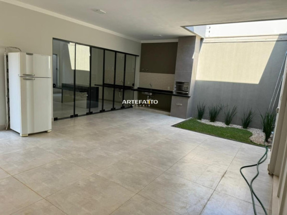 Casa com 3 Quartos à Venda, 180 m²