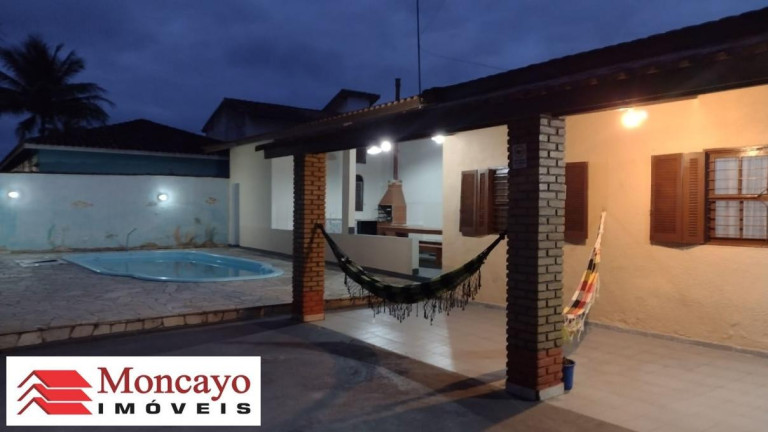 Casa com 3 Quartos à Venda, 321 m² em Praia Das Palmeiras - Caraguatatuba