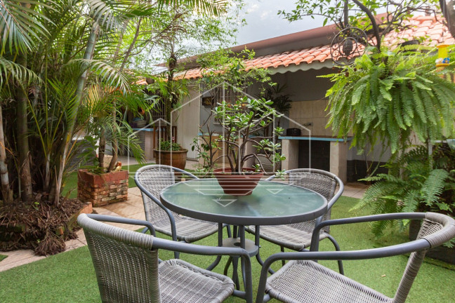 Imagem Casa com 3 Quartos à Venda, 332 m² em Jardim Europa - São Paulo Imagem Casa com 3 Quartos à Venda, 332 m² em Jardim Europa - São Paulo