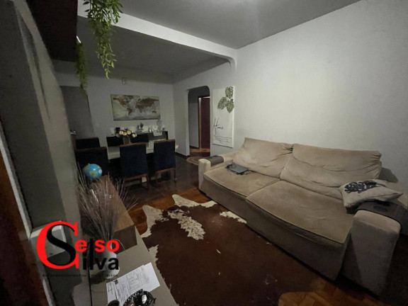 Imagem Casa com 3 Quartos à Venda, 360 m² em Maringá