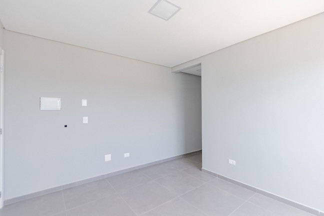 Imagem Apartamento com 1 Quarto à Venda, 28 m² em Cajuru - Curitiba