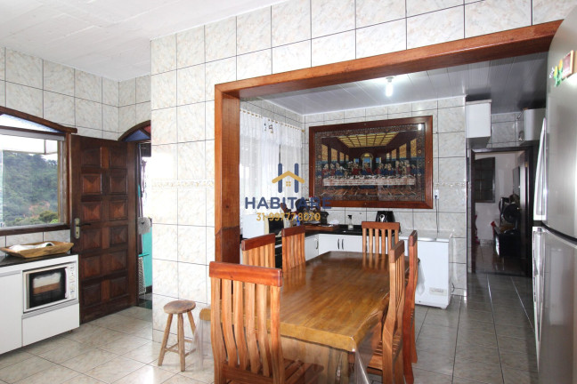 Imagem Casa com 4 Quartos à Venda, 385 m² em Centro - Ibirité