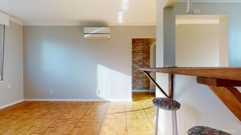 Imagem Imóvel com 1 Quarto à Venda, 43 m² em Centro Histórico - Porto Alegre Imagem Imóvel com 1 Quarto à Venda, 43 m² em Centro Histórico - Porto Alegre