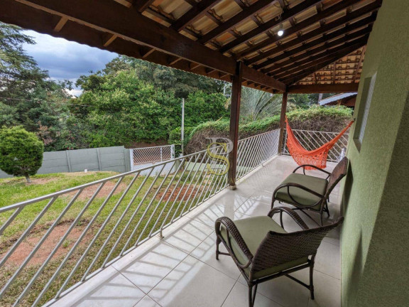 Imagem Casa com 3 Quartos à Venda, 211 m² em Jardim Estância Brasil - Atibaia
