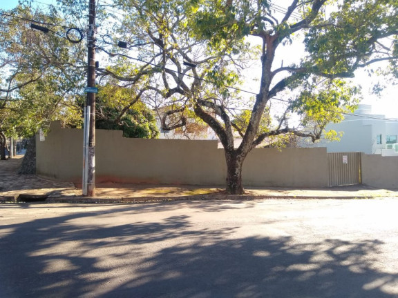Imóvel à Venda, 480 m² em Nova Jacarezinho - Jacarezinho
