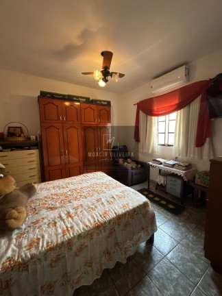 Imagem Casa com 3 Quartos à Venda, 240 m² em Vila São Silvestre - Ourinhos Imagem Casa com 3 Quartos à Venda, 240 m² em Vila São Silvestre - Ourinhos