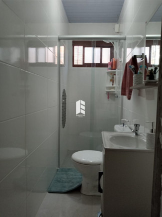 Imagem Casa com 2 Quartos à Venda, 210 m² em Camobi - Santa Maria