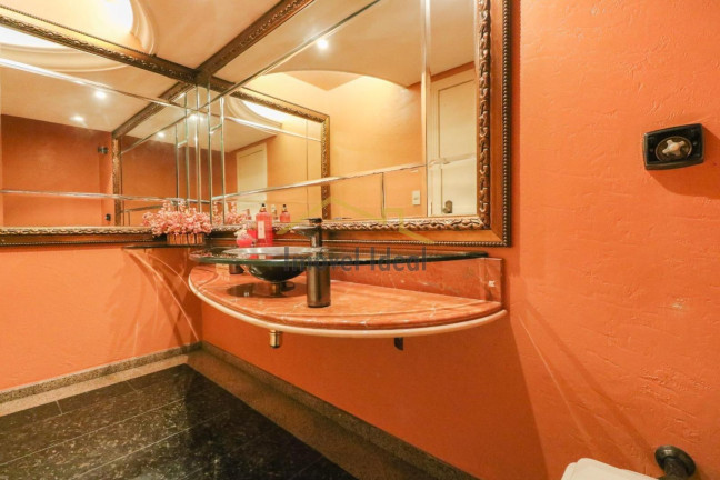 Imagem Casa com 6 Quartos à Venda, 684 m² em Santo Inácio - Curitiba Imagem Casa com 6 Quartos à Venda, 684 m² em Santo Inácio - Curitiba