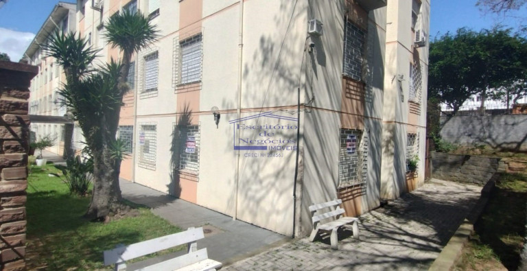 Imagem Imóvel com 2 Quartos à Venda, 46 m² em Cavalhada - Porto Alegre