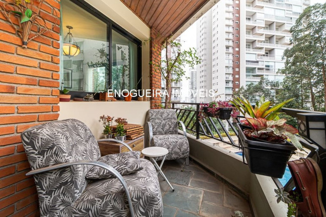 Imagem Apartamento com 4 Quartos à Venda, 221 m² em Vila Suzana - São Paulo