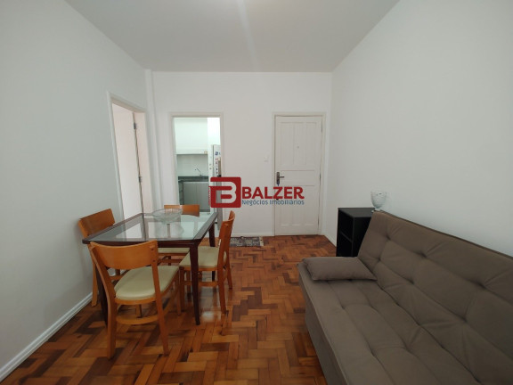 Imagem Apartamento com 1 Quarto à Venda, 50 m² em Centro - Florianópolis Imagem Apartamento com 1 Quarto à Venda, 50 m² em Centro - Florianópolis