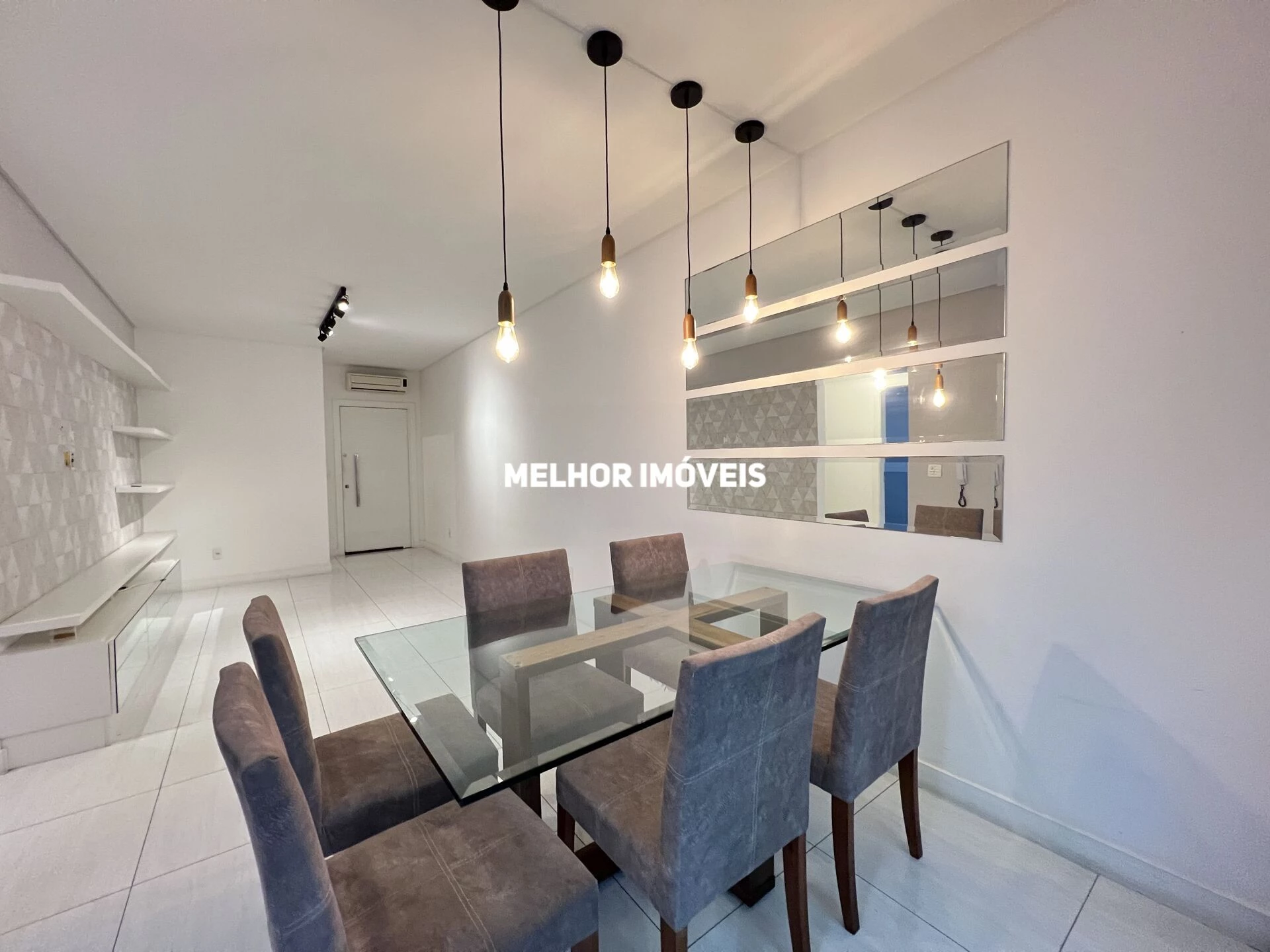 Imagem Apartamento com 2 Quartos à Venda, 100 m² em Centro - Balneário Camboriú Imagem Apartamento com 2 Quartos à Venda, 100 m² em Centro - Balneário Camboriú