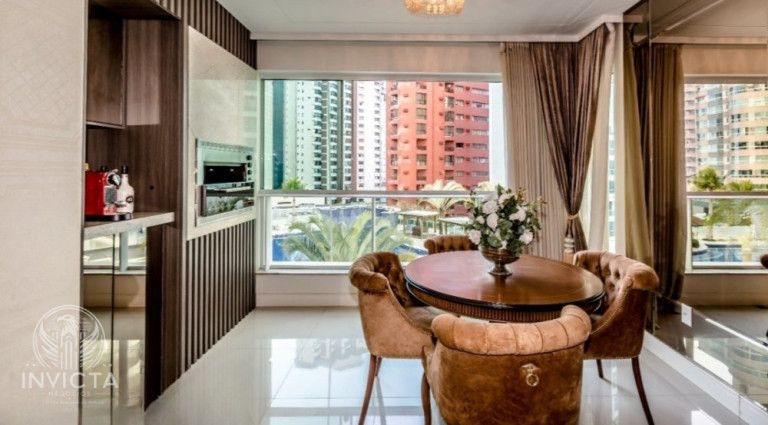 Imagem Apartamento com 4 Quartos à Venda, 150 m² em Centro - Balneário Camboriú Imagem Apartamento com 4 Quartos à Venda, 150 m² em Centro - Balneário Camboriú