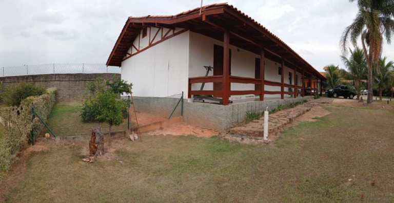 Casa com 3 Quartos à Venda, 250 m² em Condomínio Monte Belo - Salto