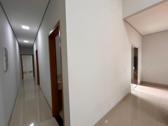 Imagem Casa com 3 Quartos à Venda, 100 m² em Jardim Shangri-la - Cuiabá