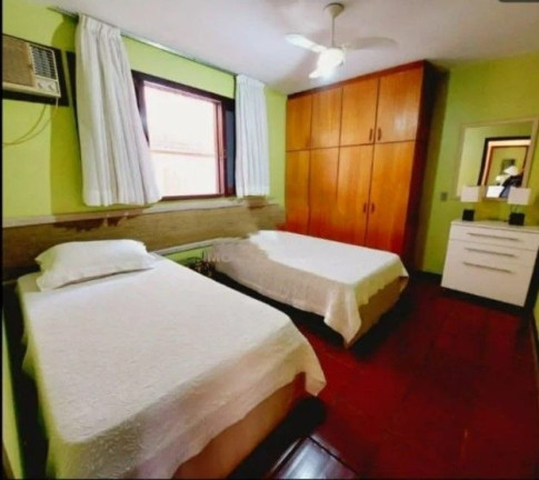 Imagem Casa com 5 Quartos à Venda, 427 m² em Centro - Guaratuba