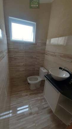 Imagem Casa com 2 Quartos à Venda, 98 m²