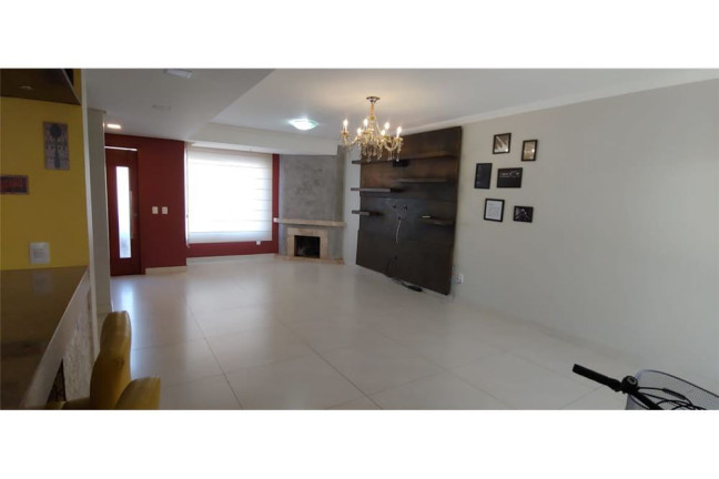 Imagem Casa com 3 Quartos à Venda,  em Hípica - Porto Alegre