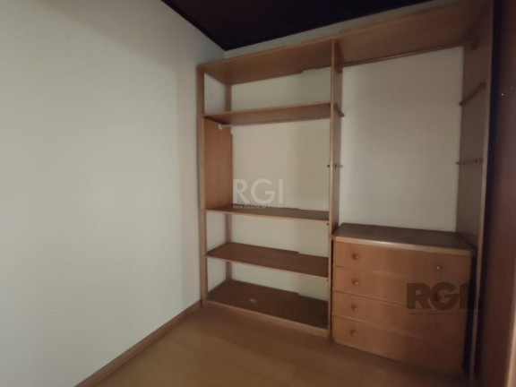 Imagem Casa com 4 Quartos à Venda, em Tristeza - Porto Alegre Imagem Casa com 4 Quartos à Venda, em Tristeza - Porto Alegre