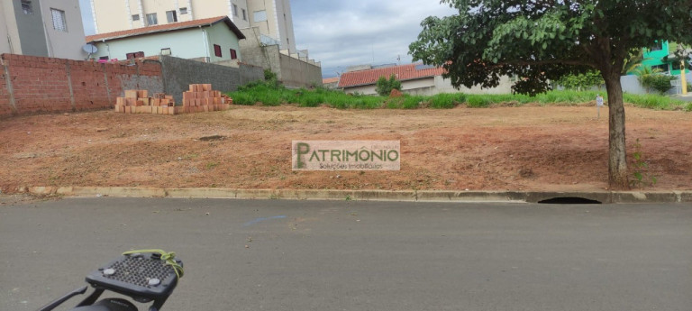 Imagem Terreno à Venda, 358 m² em Primavera - Jaguariúna Imagem Terreno à Venda, 358 m² em Primavera - Jaguariúna