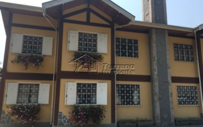 Apartamento à Venda,  em Campos Do Jordão - Campos Do Jordão