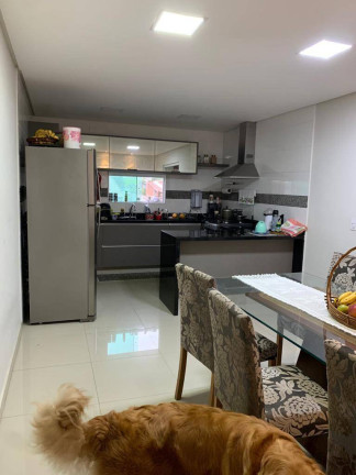 Imagem Casa com 3 Quartos à Venda, em Eldorado - Diadema Imagem Casa com 3 Quartos à Venda, em Eldorado - Diadema