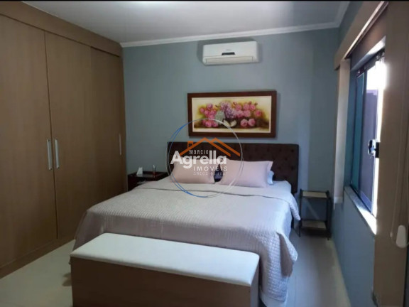 Imagem Casa com 3 Quartos à Venda, 185 m² em Parque Residencial Murayama - Mogi Mirim Imagem Casa com 3 Quartos à Venda, 185 m² em Parque Residencial Murayama - Mogi Mirim