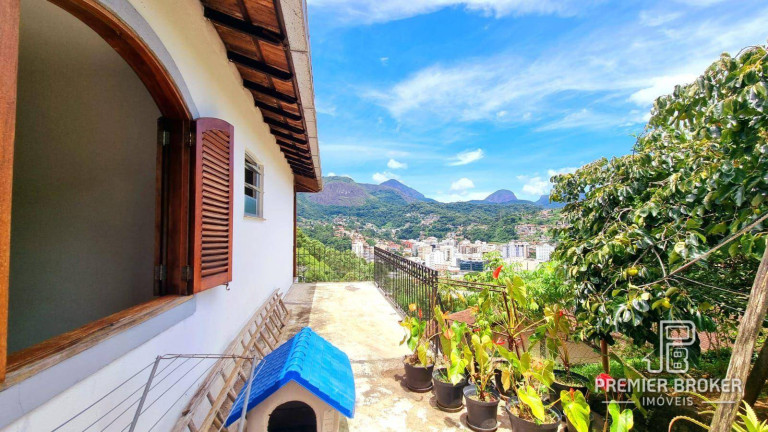 Imagem Casa com 4 Quartos à Venda, 167 m² em Fazendinha - Teresópolis