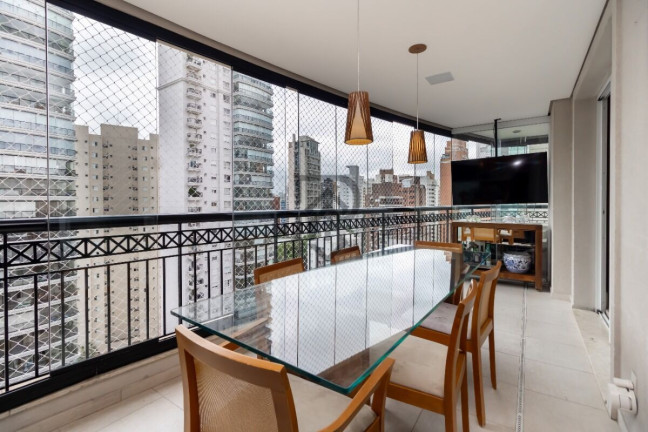 Apartamento com 4 Quartos à Venda, 170 m² em Vila Uberabinha - São Paulo