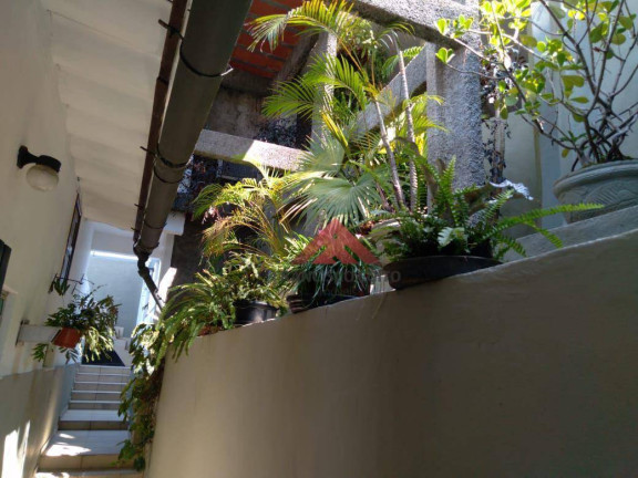 Imagem Casa com 5 Quartos à Venda, 600 m² em São Francisco - Niterói Imagem Casa com 5 Quartos à Venda, 600 m² em São Francisco - Niterói