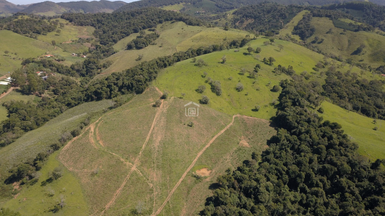 Imagem Imóvel com 3 Quartos à Venda, 11 m² em Barreiro 2 (rural) - Caldas