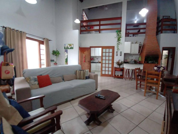 Imagem Casa com 4 Quartos à Venda, 320 m² em Capoeiras - Florianópolis
