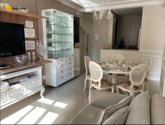 Imagem Apartamento com 2 Quartos à Venda, 66 m² em Centro - Florianópolis