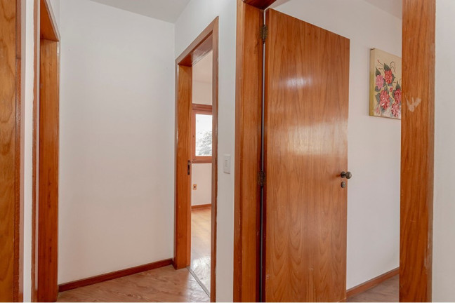 Imagem Imóvel com 3 Quartos à Venda, 220 m² em Jardim Planalto - Porto Alegre Imagem Imóvel com 3 Quartos à Venda, 220 m² em Jardim Planalto - Porto Alegre