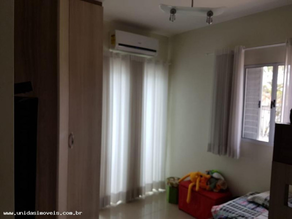 Imagem Casa com 3 Quartos à Venda, 340 m² em Cidade Dutra - São Paulo