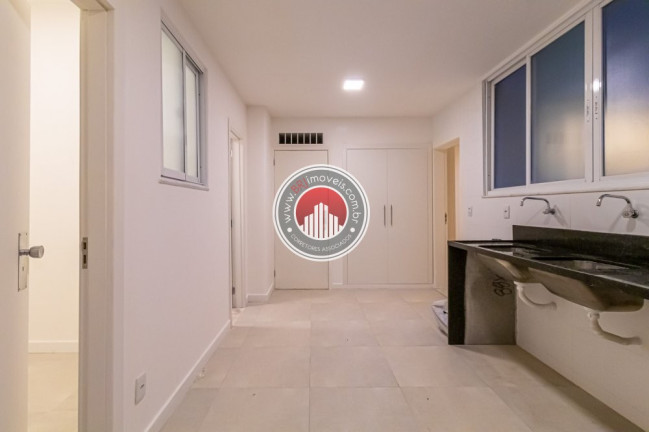 Imagem Apartamento com 4 Quartos à Venda, 330 m² em Copacabana - Rio De Janeiro Imagem Apartamento com 4 Quartos à Venda, 330 m² em Copacabana - Rio De Janeiro