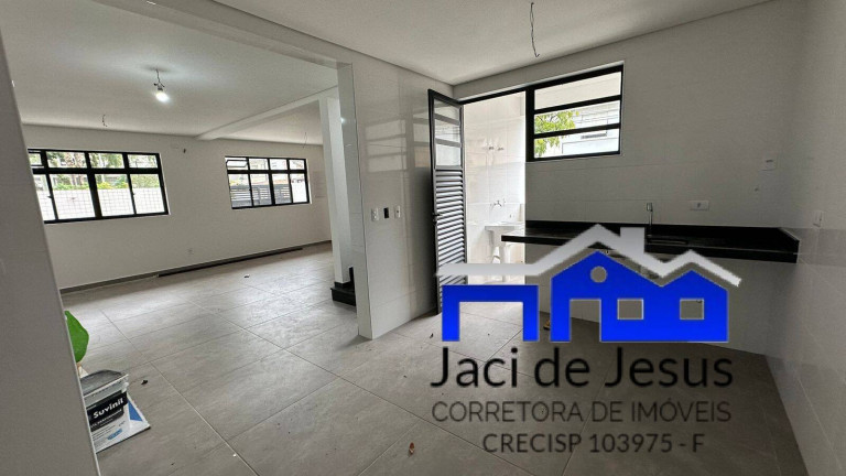 Casa com 3 Quartos à Venda, 140 m² em Santos