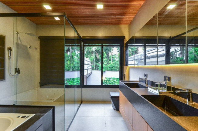 Casa com 4 Quartos à Venda,  em Jardim América - São Paulo