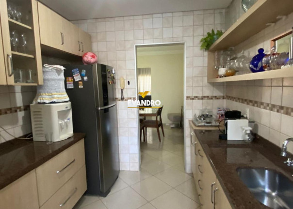 Imagem Casa com 4 Quartos à Venda, 300 m² em Recanto Dos Pássaros - Cuiabá Imagem Casa com 4 Quartos à Venda, 300 m² em Recanto Dos Pássaros - Cuiabá