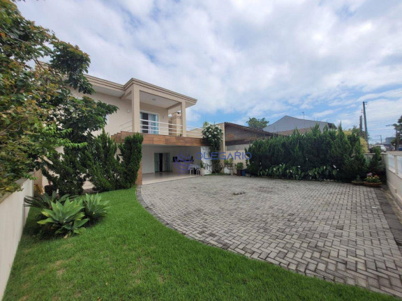 Sobrado com 4 Quartos à Venda, 233 m² em Armação - Penha