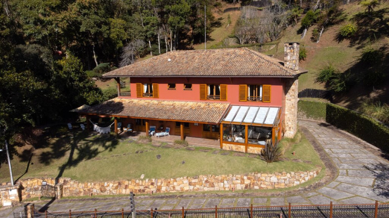 Imagem Imóvel com 4 Quartos à Venda, em Campos Do Jordão - Campos Do Jordão Imagem Imóvel com 4 Quartos à Venda, em Campos Do Jordão - Campos Do Jordão
