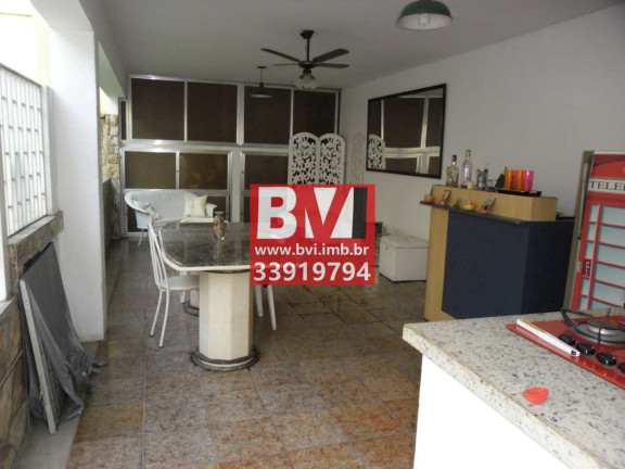 Imagem Casa com 3 Quartos à Venda, 150 m² em Vila Kosmos - Rio De Janeiro Imagem Casa com 3 Quartos à Venda, 150 m² em Vila Kosmos - Rio De Janeiro